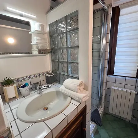 펜션 Vittoria House 스트레사